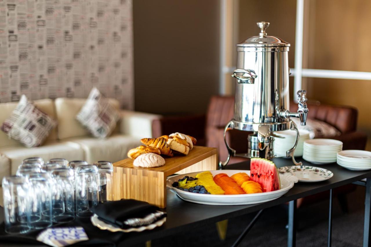 Novotel Mexico City Toreo Eksteriør bilde